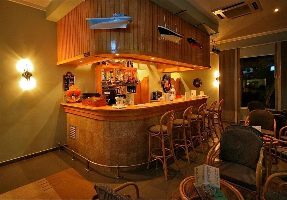 Luederitz Nest Hotel レストラン 写真
