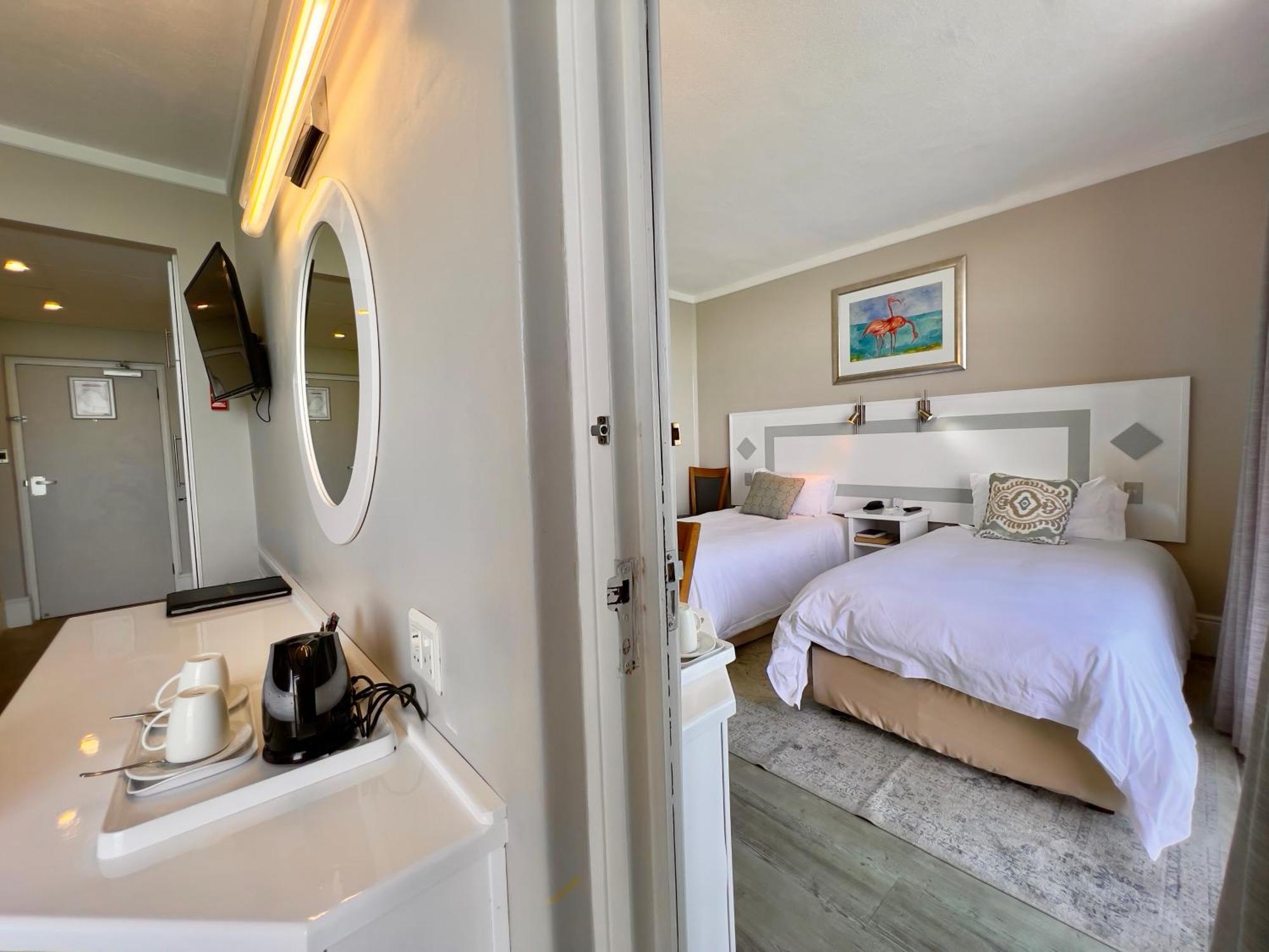 Luederitz Nest Hotel エクステリア 写真