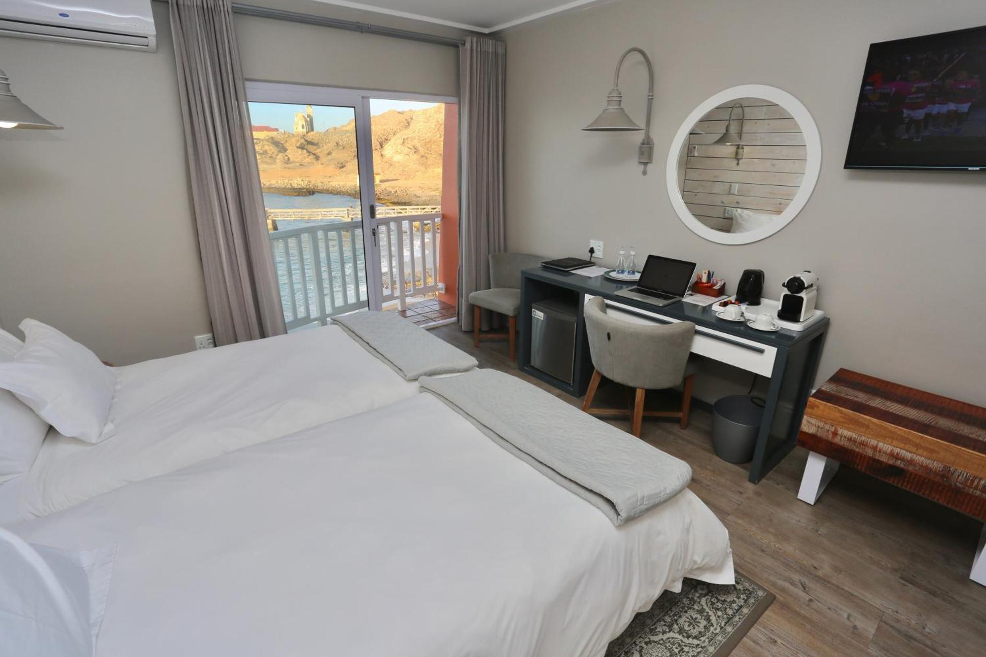 Luederitz Nest Hotel エクステリア 写真