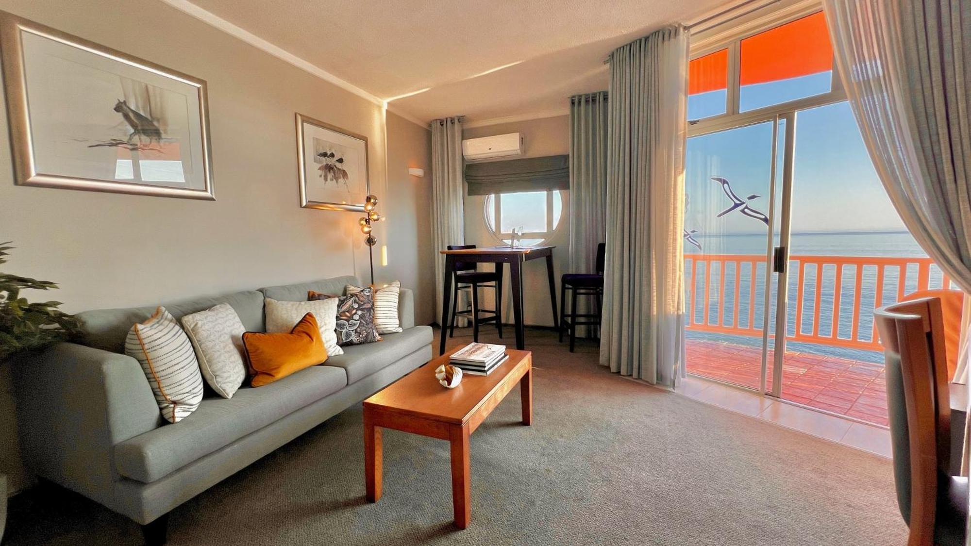 Luederitz Nest Hotel エクステリア 写真