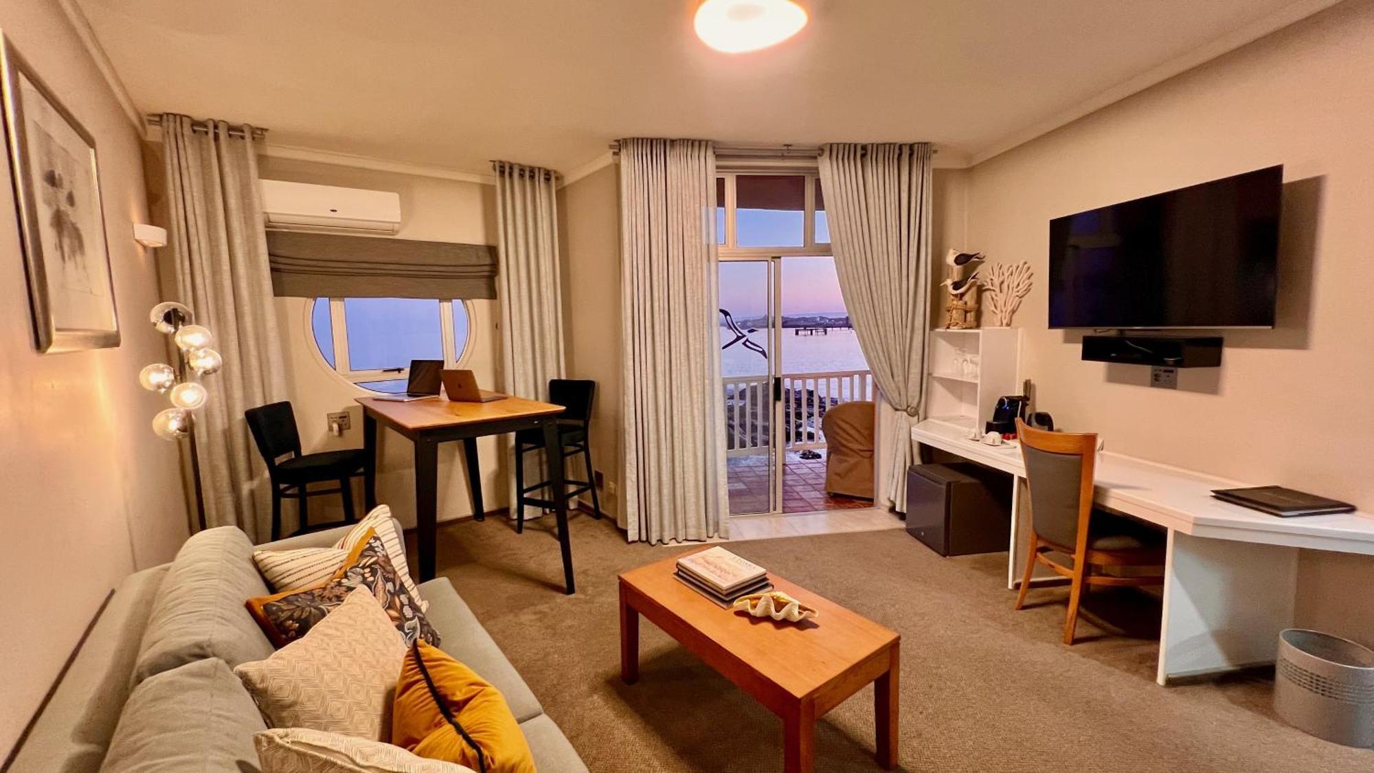 Luederitz Nest Hotel エクステリア 写真